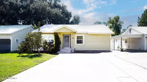 121 W Andrus Ave, Opelousas, LA 70570