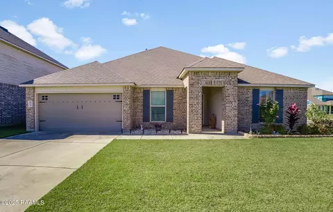 135 Grace View Dr, Lafayette, LA 70506