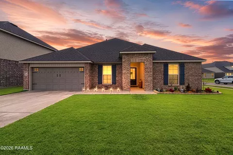 135 Grace View Dr, Lafayette, LA 70506