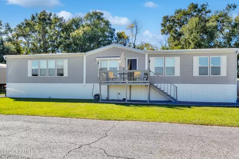 221 Watermark Dr, Lafayette, LA 70501