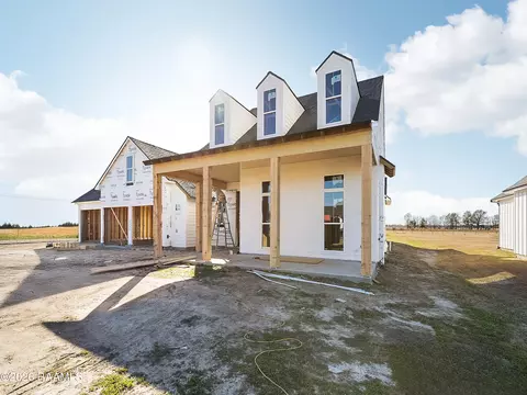 183 Cypress Bend Rd, Scott, LA 70583