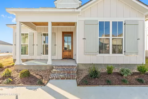 302 Villager Ave, Scott, LA 70583