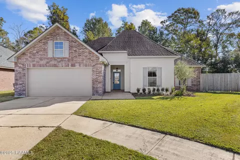 811 Flambant Dr, Broussard, LA 70518