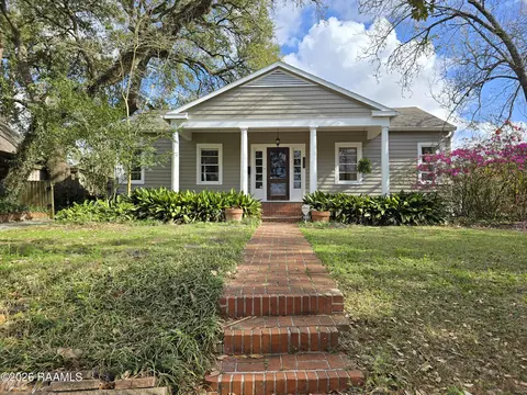 135 Clark Ct, Lafayette, LA 70503