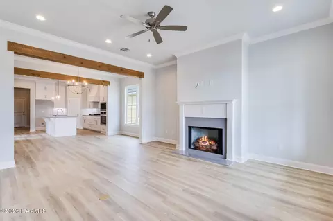 Living - 425 Bozeman Trl, Scott, LA 70583 photo 1 of 2