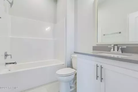 Bath - 425 Bozeman Trl, Scott, LA 70583 photo 1 of 1