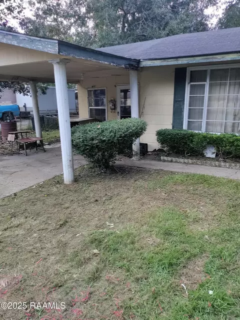 821 Guidroz St, Franklin, LA 70538