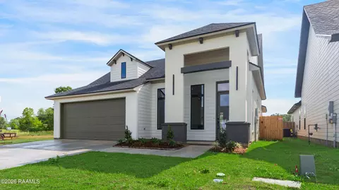 109 Meadow Walk Dr, Broussard, LA 70518