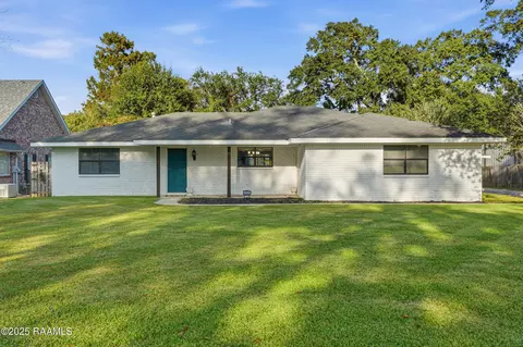 209 Sandager Ave, Jeanerette, LA 70544