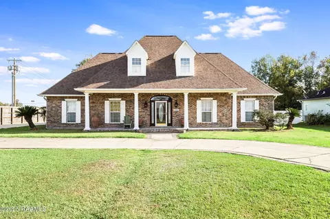 320 Azalea Dr, Crowley, LA 70526