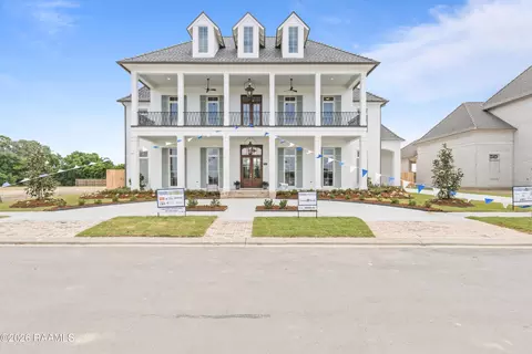 302 Castle Vine Way, Lafayette, LA 70508