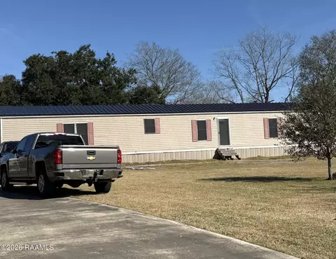 1010 Robert Dr, Saint Martinville, LA 70582