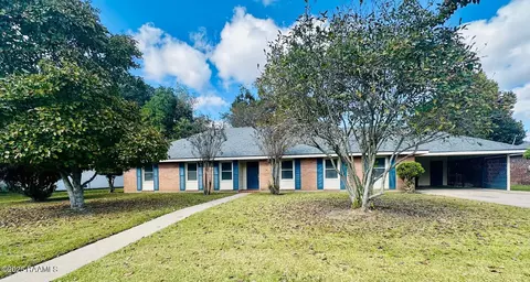 208 Colonial Dr, Lafayette, LA 70506