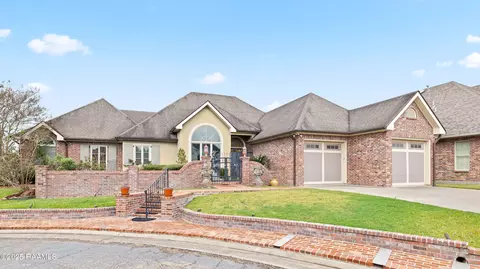 12 Steamboat Bend Blvd, New Iberia, LA 70563