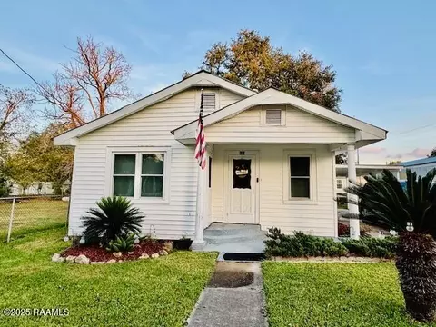 827 East St, Opelousas, LA 70570