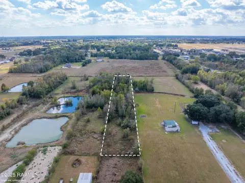 600 Blk Benoit Rd, Lafayette, LA 70506