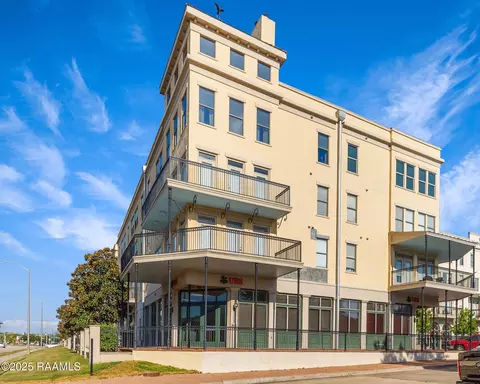 201 Settlers Trace Blvd #3405, Lafayette, LA 70508