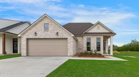 112 Spring Meadow Dr, Broussard, LA 70518