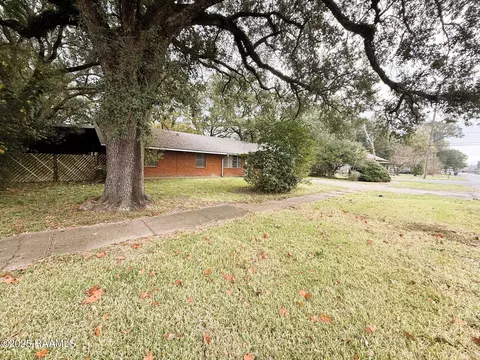 Exterior - 450 E Vine Ave, Eunice, LA 70535 photo 1 of 8