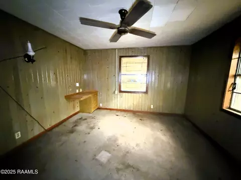 Bedroom - 450 E Vine Ave, Eunice, LA 70535 photo 2 of 6