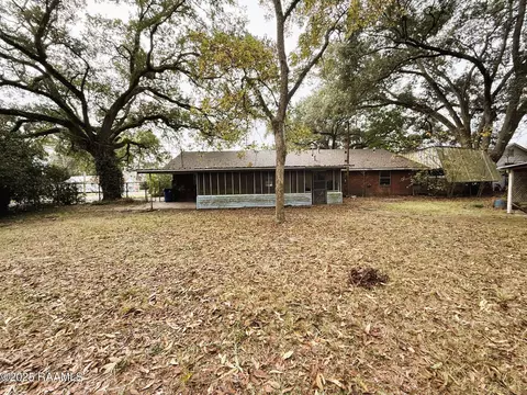 Exterior - 450 E Vine Ave, Eunice, LA 70535 photo 3 of 8