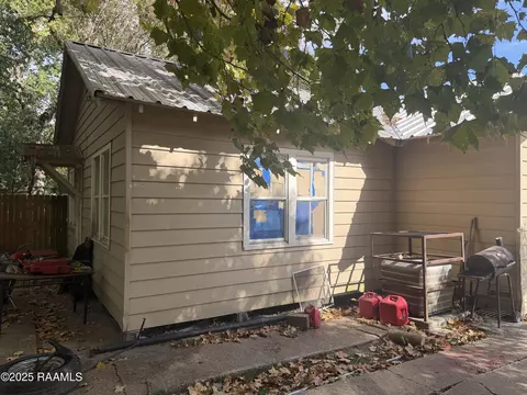 811 N 3rd St, Eunice, LA 70535 photo 4
