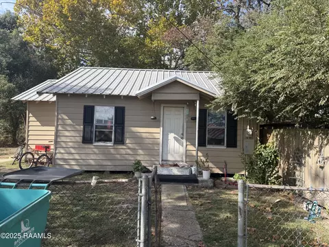 811 N 3rd St, Eunice, LA 70535