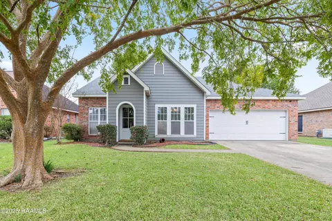 414 Lauren Dr, Scott, LA 70583