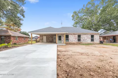 226 Lindsey Cir, Carencro, LA 70520
