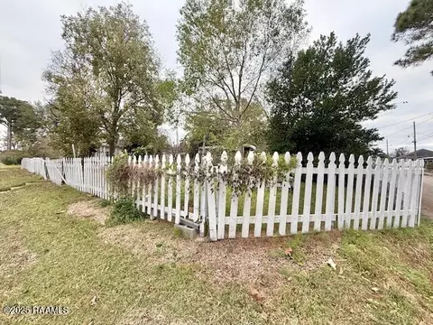 131 N Lombard St, Opelousas, LA 70570