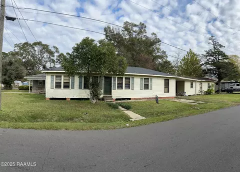 627 W Jefferson St, Ville Platte, LA 70586