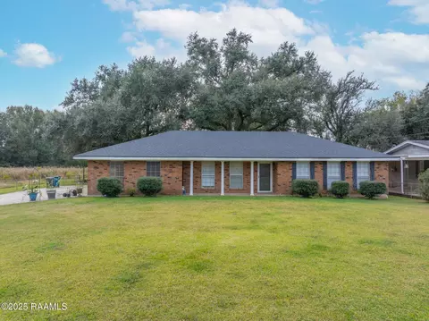 Exterior - 2501 W Willow St, Scott, LA 70583 photo 3 of 3