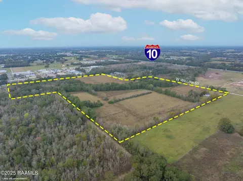 View/Area - 2501 W Willow St, Scott, LA 70583 photo 4 of 8