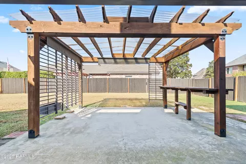 Exterior - 108 Epinal Dr, Lafayette, LA 70507 photo 5 of 5