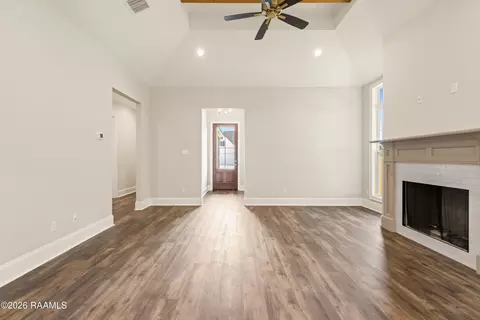 Living - 107 Hamilton Parc Way, Lafayette, LA 70508 photo 2 of 3