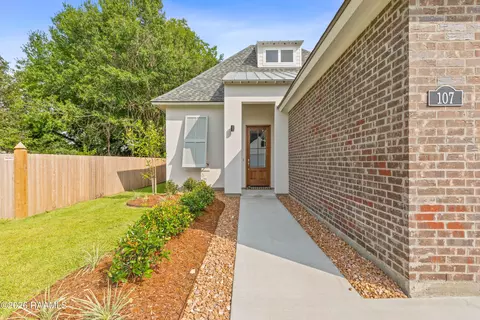 Entry Way - 107 Hamilton Parc Way, Lafayette, LA 70508 photo 1 of 7