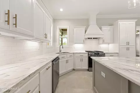 Kitchen - 107 Hamilton Parc Way, Lafayette, LA 70508 photo 3 of 4