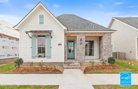 106 Provincetown Ln, Youngsville, LA 70592