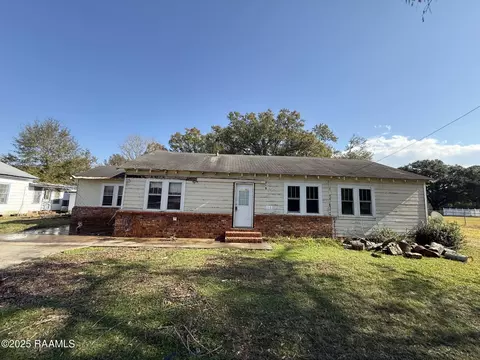 112 4th St, Mamou, LA 70554