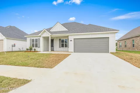125 Crooked Pine Ln, Scott, LA 70583