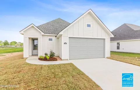 300 Long Creek Ln, Scott, LA 70583
