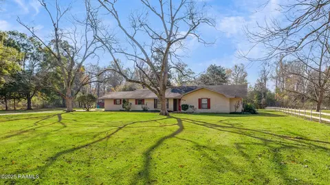 304 Saint John Ave, Opelousas, LA 70570