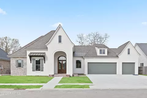 105 Reservoir Rd, Broussard, LA 70518