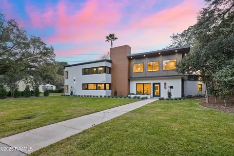 1303 Myrtle Pl, Lafayette, LA 70506