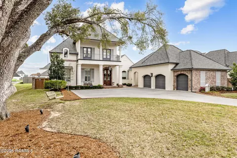 101 Kingfisher Dr, Lafayette, LA 70508