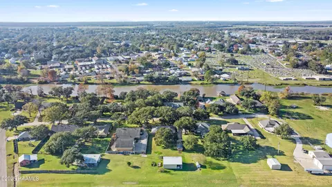 View/Area - 408 Beth Dr, Franklin, LA 70538 photo 3 of 7