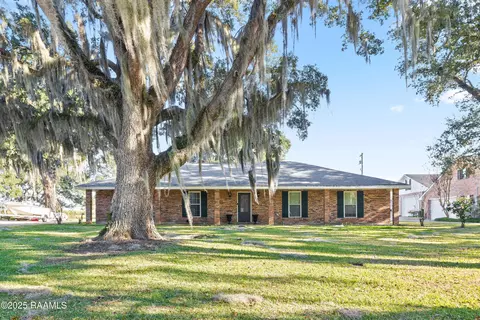 408 Beth Dr, Franklin, LA 70538