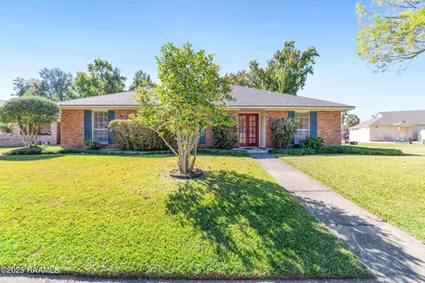 100 Papwood Cir, Lafayette, LA 70503