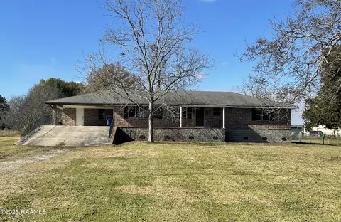 910 S Railroad St, Delcambre, LA 70528