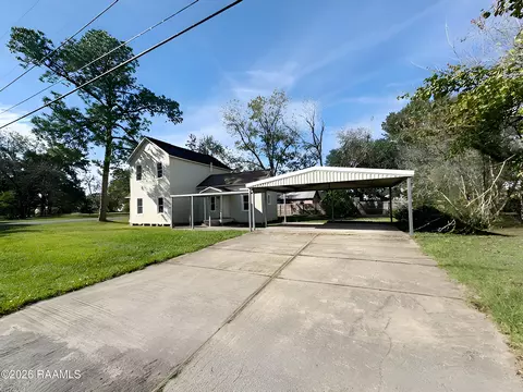 E Street, Crowley, LA 70526